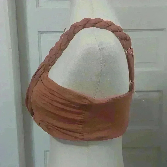 BUCKLE top  H0191 - Picture 4 of 6